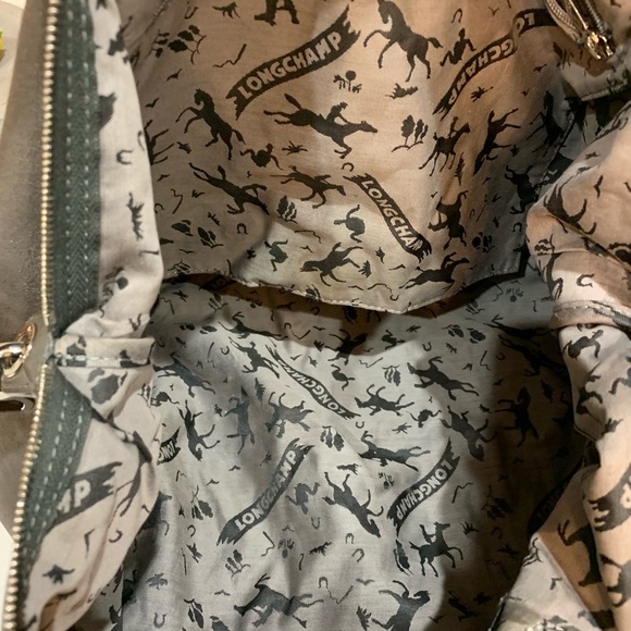 Longchamp large le pliage cuir in medium grey! - Picture 3 of 6